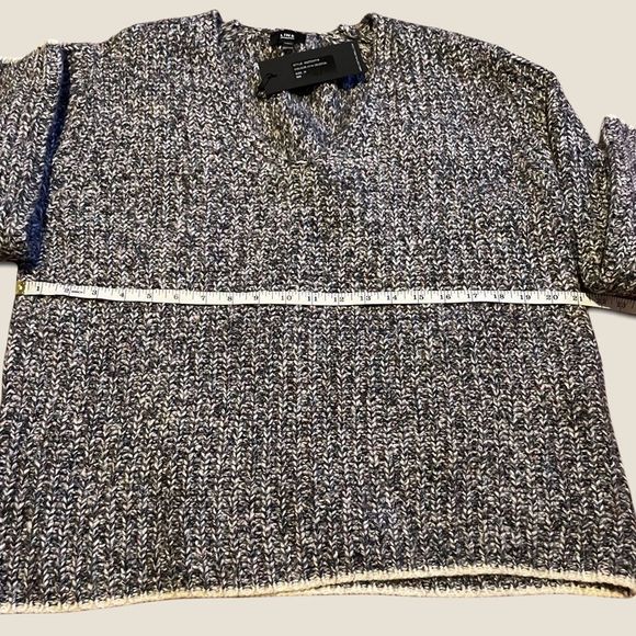 LINE - Chunky Knit Celestial Grey V-Neck Sweater - size M - Picture 10 of 10